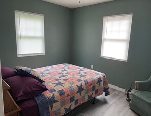 2 habitaciones, tabla de planchar con plancha y wifi gratis