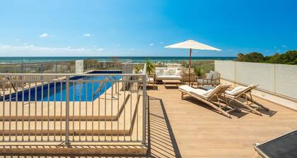 Garden& Rooftop Beachfront Luxury in Shavei Tzion