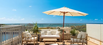 Garden& Rooftop Beachfront Luxury in Shavei Tzion