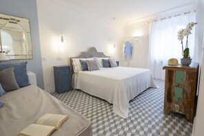 Doppelzimmer, 1 King-Bett und Schlafsofa | Schreibtisch, kostenloses WLAN