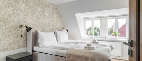 Deluxe-Apartment, Stadtblick, am Strand | Hochwertige Bettwaren, individuell dekoriert, individuell eingerichtet