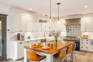 Geladeira, fogão, cooktop, lava-louças
