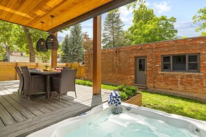Outdoor dining - Historic Craftsman Gem w/ Hot Tub, 5 Min to Downtown (Boulder)