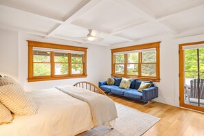 6 bedrooms, desk, iron/ironing board, free WiFi - Historic Craftsman Gem w/ Hot Tub, 5 Min to Downtown (Boulder)