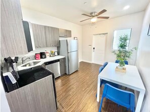 Unclassified image, 5 of 9, button - Cozy 1BR Minutes to Design District & Wynwood (Miami)