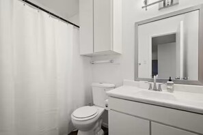Handtücher, Seife, Toilettenpapier