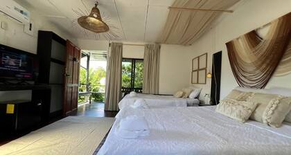 Chinuk Boutique Hotel
