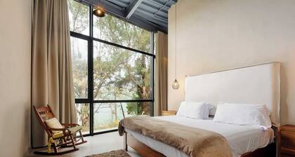 Villa del Carmen | Lakeview Terrace Retreat