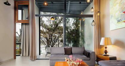 Villa del Carmen | Lakeview Terrace Retreat