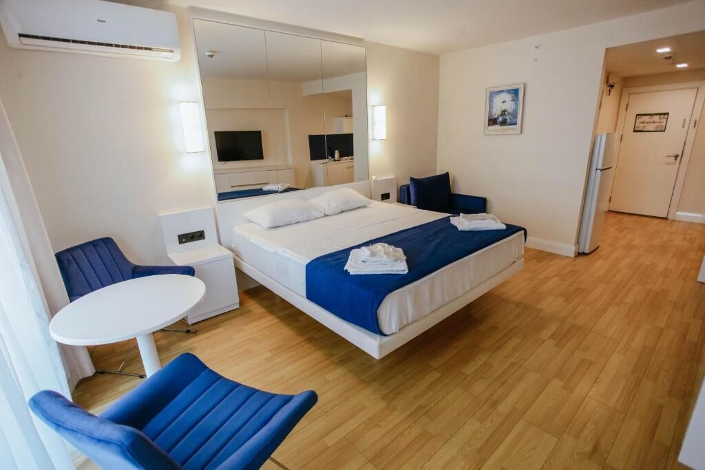 Blackout curtains, iron/ironing board, free WiFi