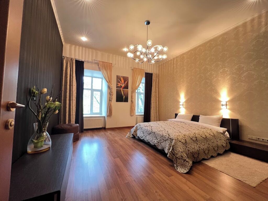 In-room safe, blackout drapes, soundproofing, free WiFi