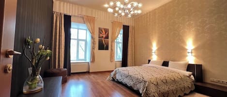 Suite luxueuse, non-fumeur | Literie de qualitĂ©, minibar, coffre-fort, rideaux dâobscurcissement