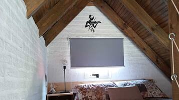 1 bedroom, free WiFi, bed sheets