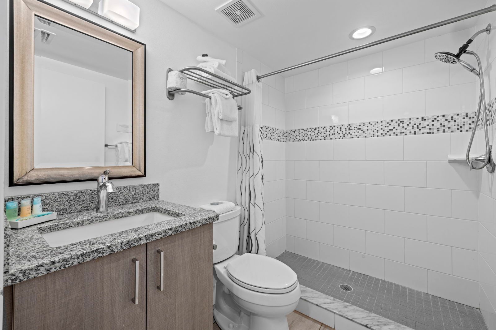 Towels, soap, shampoo, toilet paper