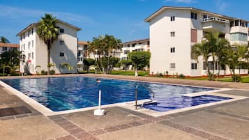 Appartement Deluxe | Piscine | Piscine extérieure