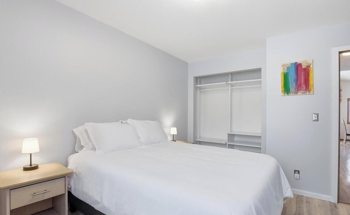 3 bedrooms, iron/ironing board, travel cot, free WiFi