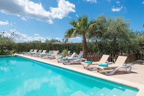 House | 5 bedrooms - Sa Xabola in Selva With 5 Bedrooms and 4 Bathrooms (Selva)