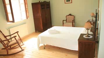 WiFi, bed sheets