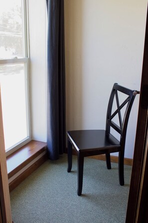 Interior - Stately and dignified, this suite ushers you in. (Fredericksburg)