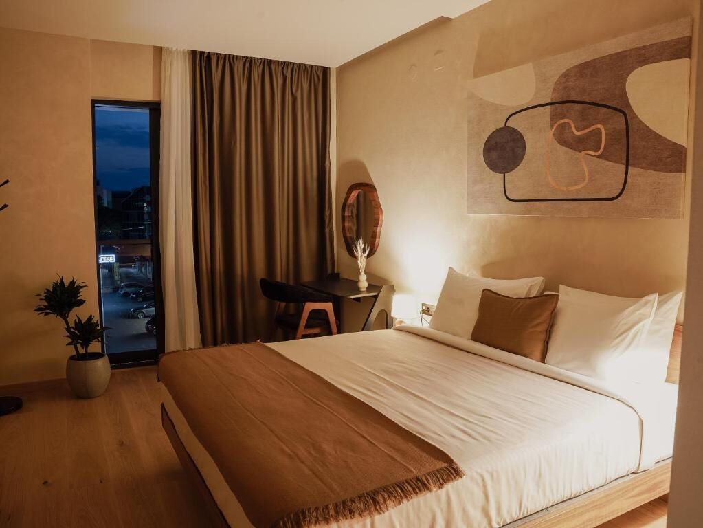 Business Double Room, City View