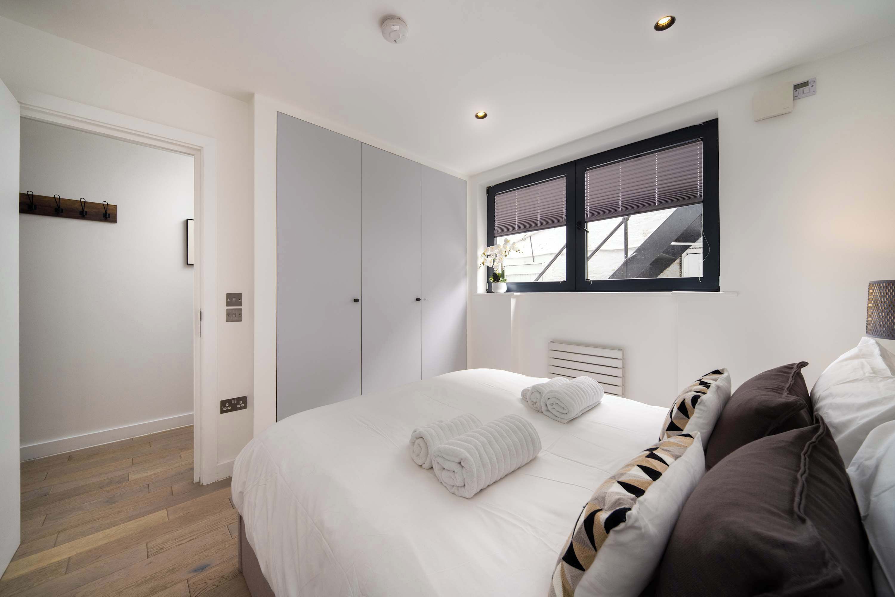Iron/ironing board, travel crib, WiFi, bed sheets
