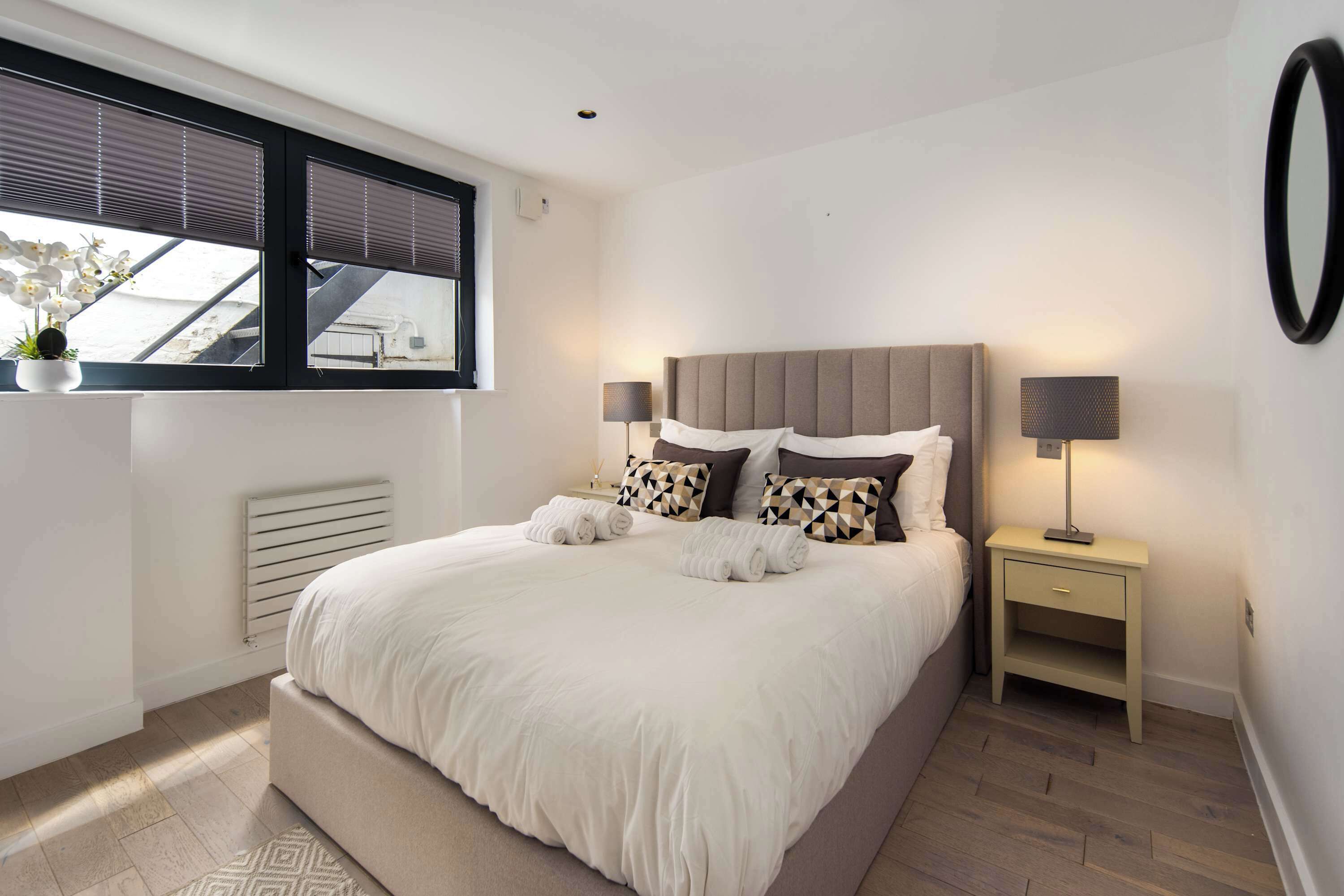 Iron/ironing board, travel crib, WiFi, bed sheets