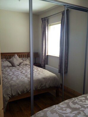 1 bedroom, iron/ironing board, WiFi, bed sheets - Fairy Fort View Lahinch (Lahinch)