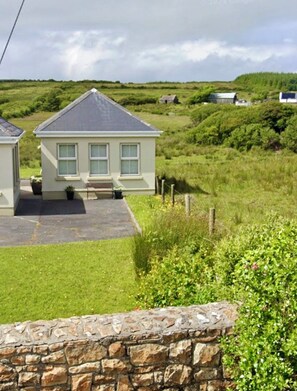 Exterior - Fairy Fort View Lahinch (Lahinch)