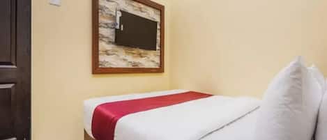 Egyptian cotton sheets, premium bedding, in-room safe, desk