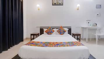 Family Room | Egyptian cotton sheets, premium bedding, in-room safe, desk