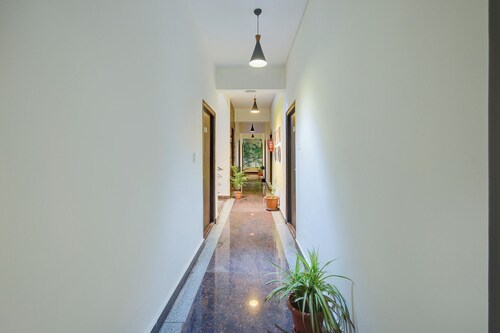 FabHotel Grand Broholic Luxury Rooms JNTU - Nr. JNTU Collegue Metro Station-Kukatpally