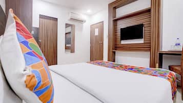 Egyptian cotton sheets, premium bedding, in-room safe, desk
