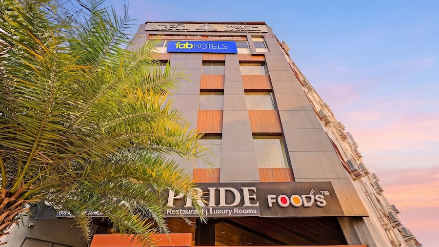 FabHotel Pride - Electronic City