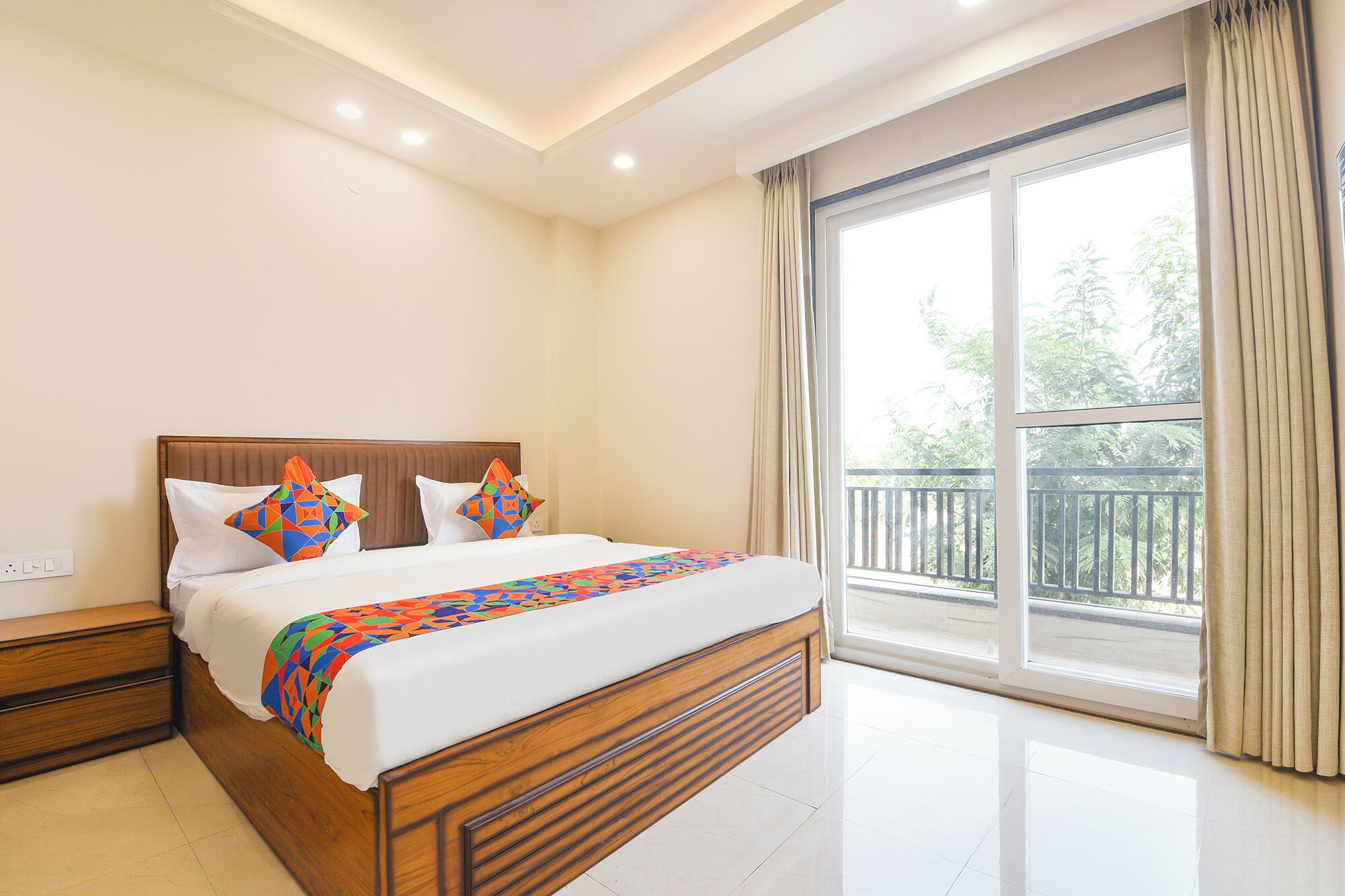 Egyptian cotton sheets, premium bedding, in-room safe, desk