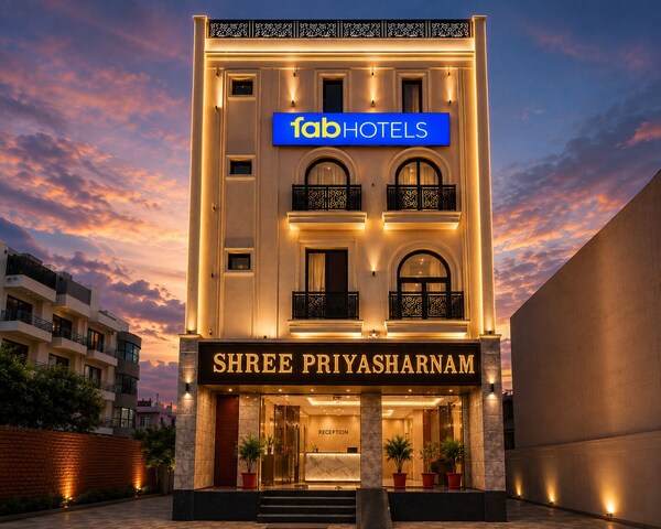 Fabhotel Shree Priyasharnam - 500 M From Prem Mandir - Vrindavan