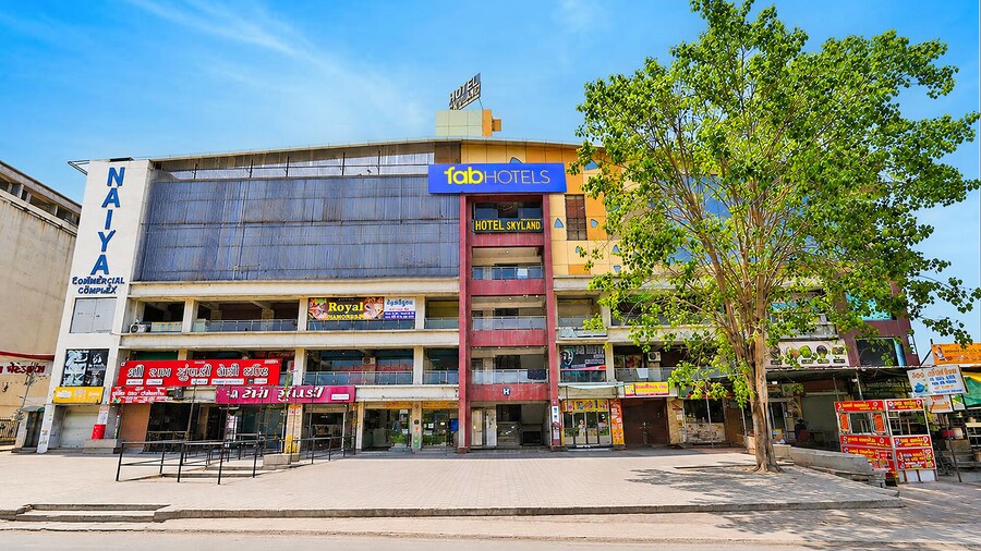 Fabhotel Skyland I