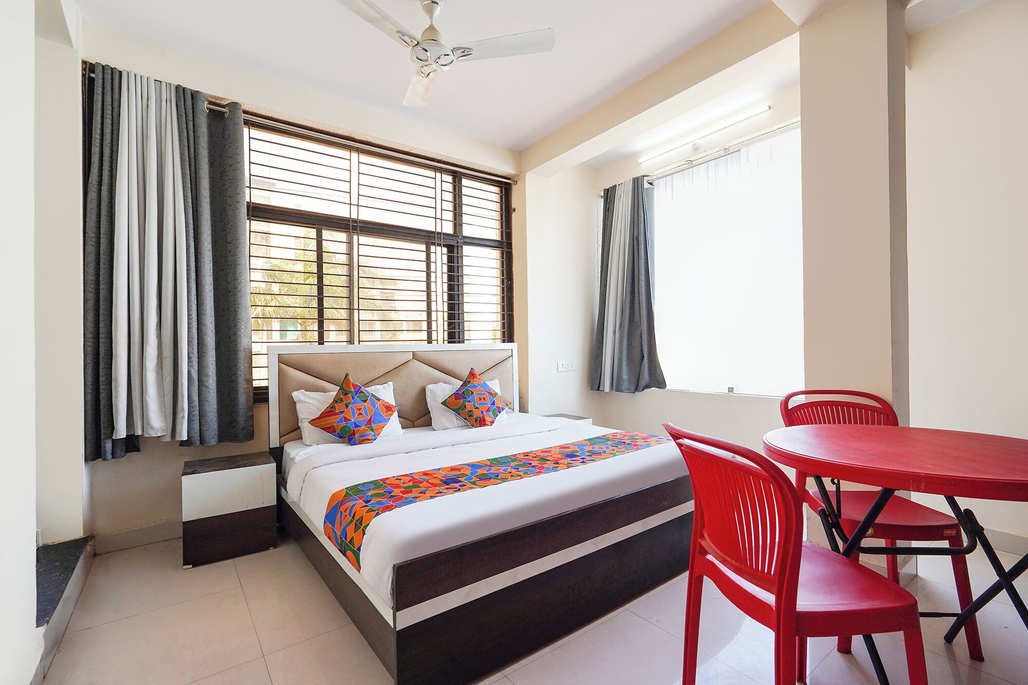Egyptian cotton sheets, premium bedding, in-room safe, desk