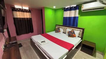 Premium kamer | Lakens van Egyptisch katoen, luxe beddengoed, een kluis op de kamer