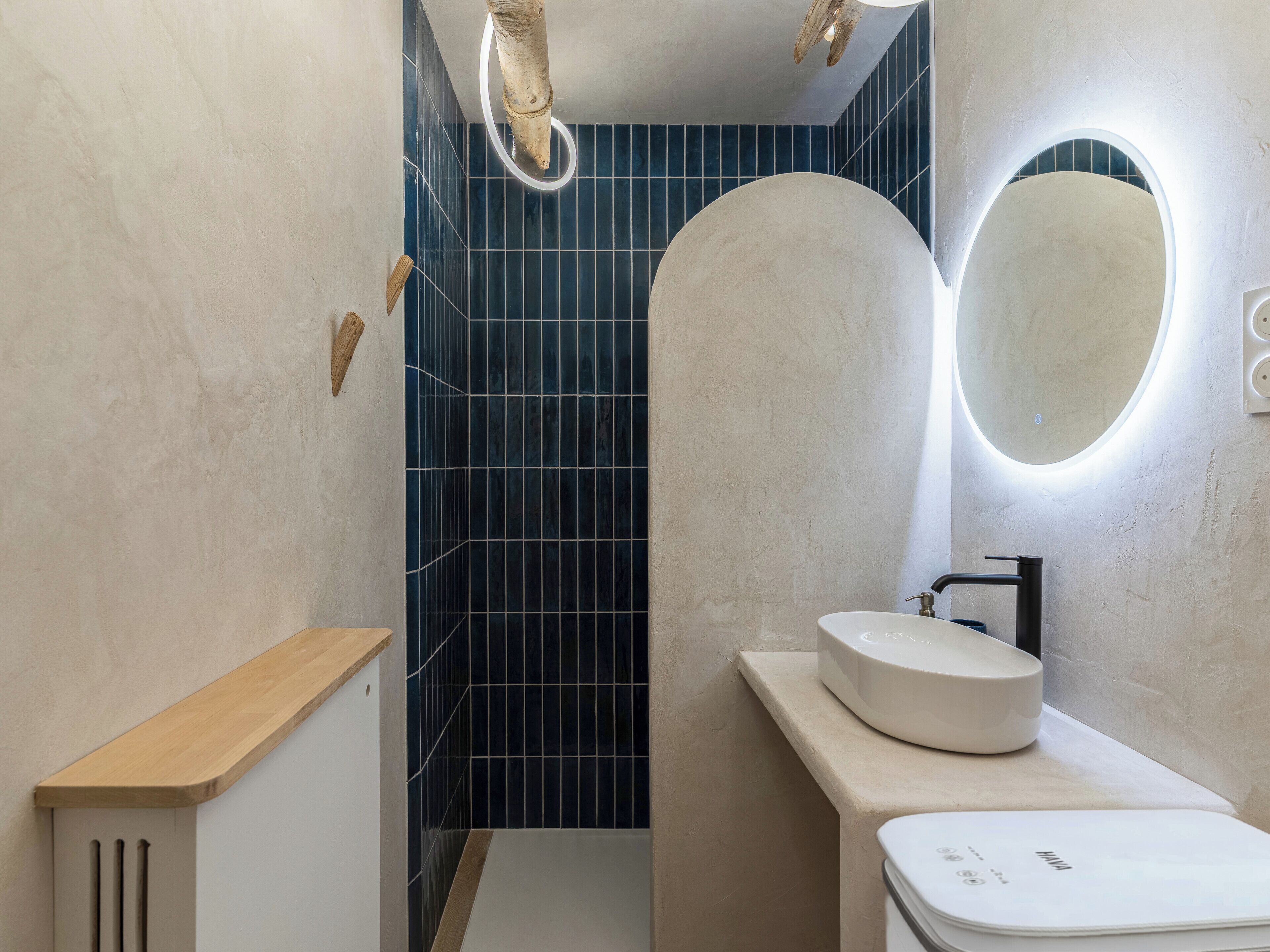 Douche, serviettes fournies