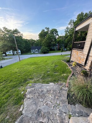 Property grounds - Home in Kansas City (Kansas City)
