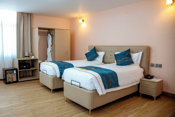 Desk, laptop workspace, free WiFi - Play Hotel (Kigali)