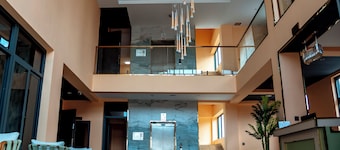 Play Hotel