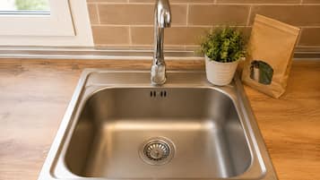 Appartamento Comfort | Cucina privata | Tavolo da pranzo