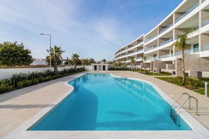 Piscine couverte, piscine extérieure