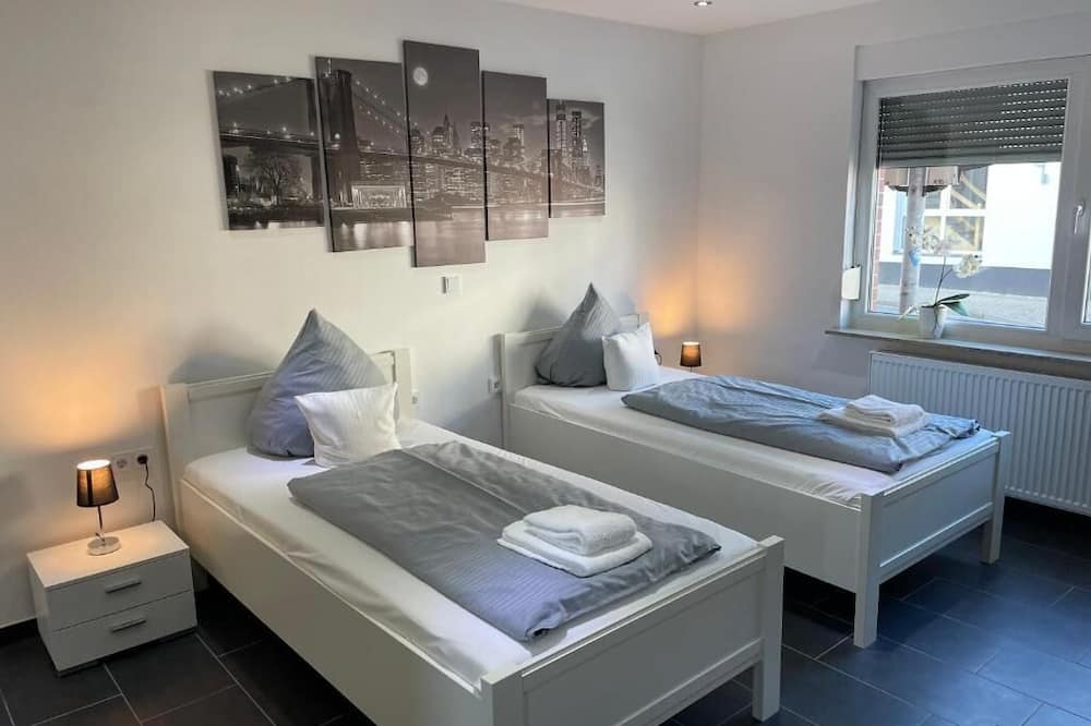 Apartment am Rosenplatz 24-hour check-in