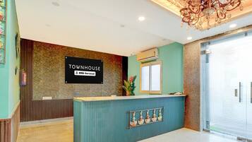House | Reception