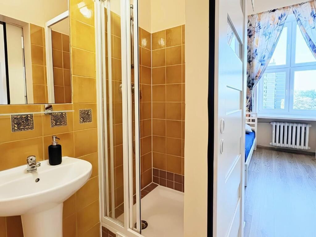 デラックス ダブルルーム シティビュー | バスルーム | タオル、トイレットペーパー