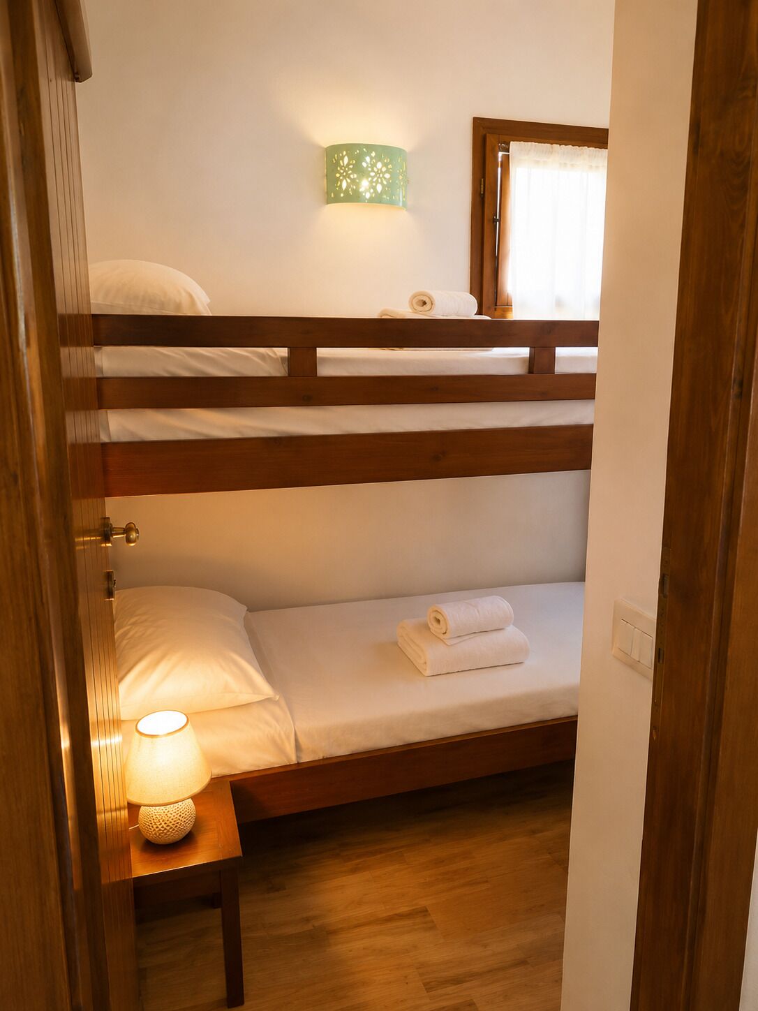 3 bedrooms, iron/ironing board, WiFi