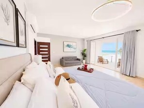 7 bedrooms, WiFi, bed sheets - Beachfront Estate | Pool, Theater, Sleeps up to 24 (Sabaneta de Yasica)