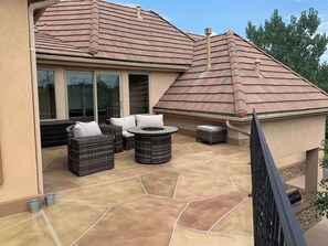 Terrace/patio - Resort Style Family Fun with Guest House (Brighton)
